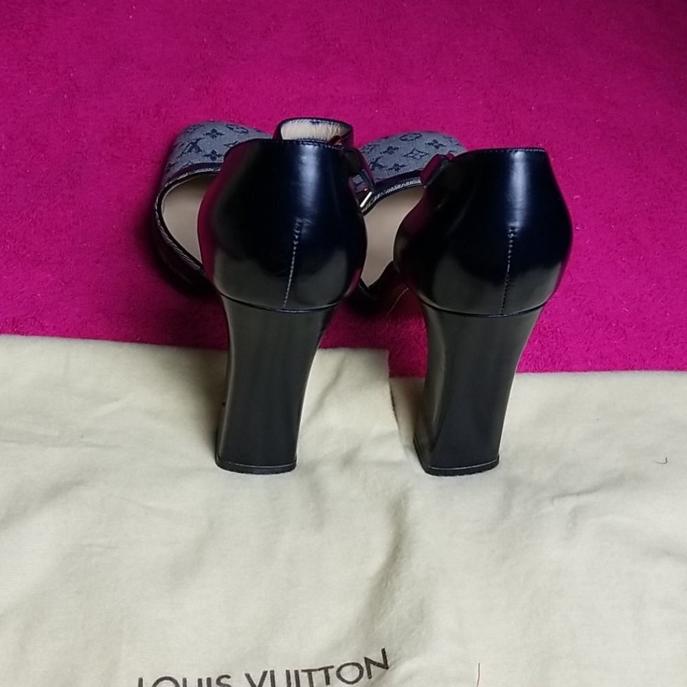 Louis Vuitton Pumps - Picture 8 of 14